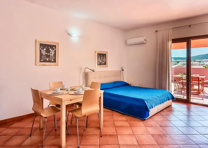 Aparthotel With Swimming Pool In Santa Teresa Gallura