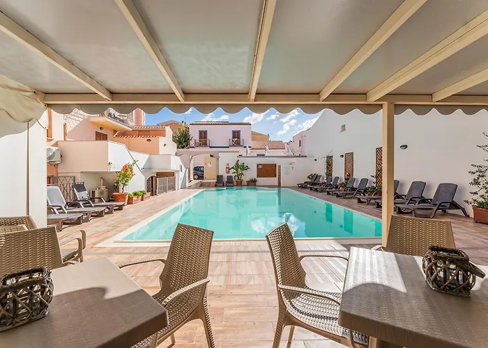 With Swimming Pool In Aparthotel 4*