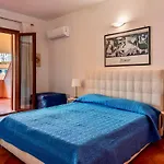 Aparthotel Cristal Blu 4*